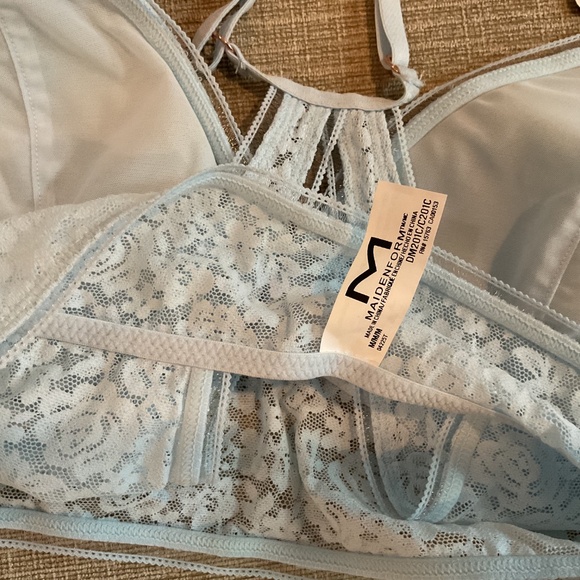 CLOTHING $5 - Picture 3 of 3